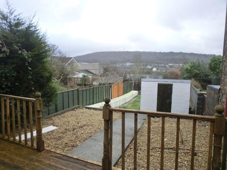 3 bedroom terraced house to rent - Photo 4