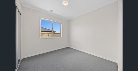 Brand New Family Home in Prime Winter Valley Location - Photo 3