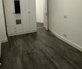 2 Bed Flat, Roman Road, E3 - Photo 2