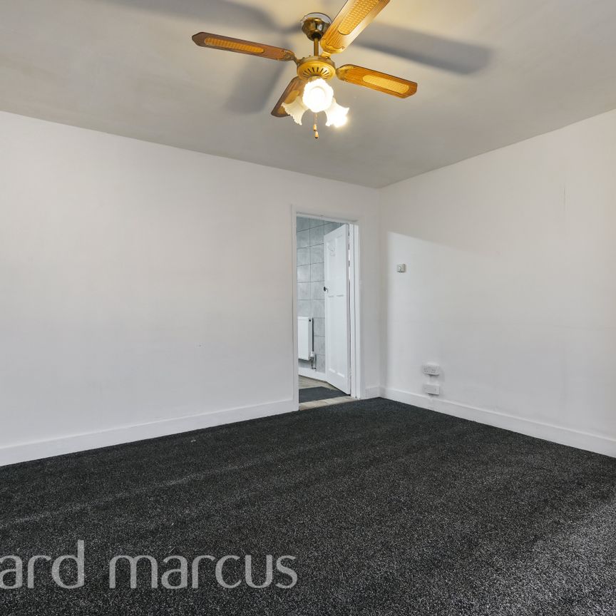 Cranleigh Road, Feltham - Photo 1