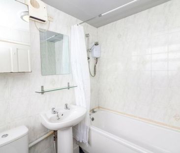2 bedroom maisonette to rent - Photo 4