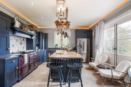 5 bedroom detached house to rent - Photo 3