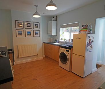 2 bedroom terraced house to rent - Photo 1