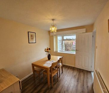 3 bedroom semi-detached house to rent - Photo 3