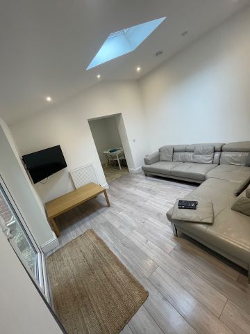 Room in a Shared House, Ventnor Road, BS34 - Photo 3