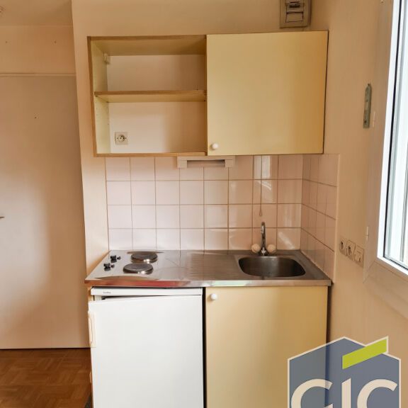 Location Appartement 1 pièce 18m² - Photo 1