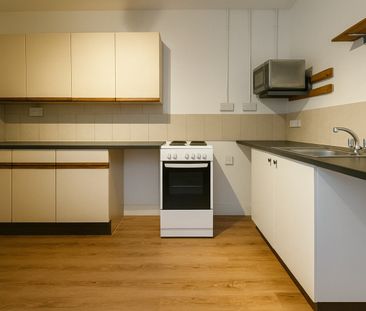 Studio Flat, Carlton Road, SO15 - Photo 3
