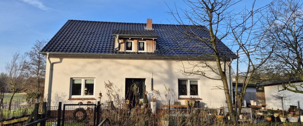 Moderne Erdgeschosswohnung in idyllischer Waldrandlage - Ruhe und Komfort vereint! - Foto 1