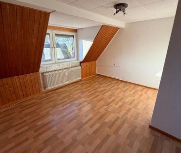 2,5 Zimmer Mansardenwohnung, ideal für Studenten in Eppendorf - Foto 2