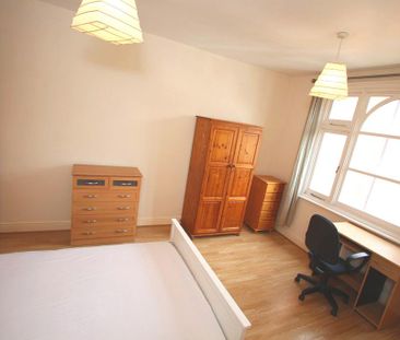 2 bedroom flat to rent - Photo 6