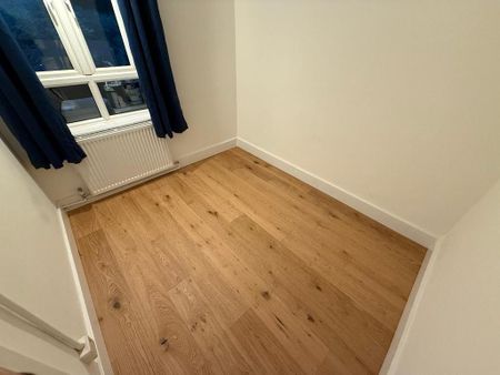 3 bedroom apartment to rent - Photo 2