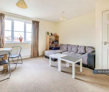 2 bedroom flat to rent - Photo 3