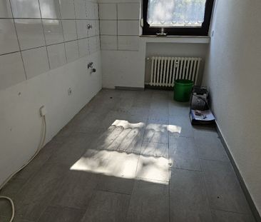 Bezugsfreie Erdgeschosswohnung mit 2 Zimmern, ca. 52 m² Wohnfläche und Balkon - Foto 4