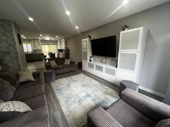 For Lease - 59 Lee Street, Wasaga Beach, Ontario - Photo 1