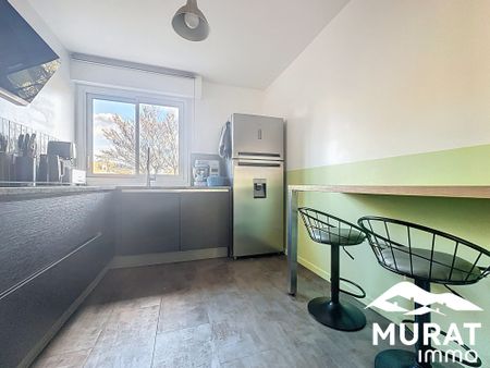Location Appartement 4 pièces 92m² CHAMALIERES 63400 - Photo 5