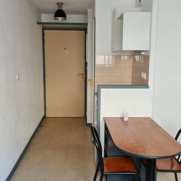 Location appartement 1 pièce 19 m² à Rouen (76000) - Photo 1