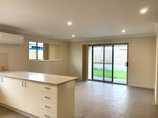 20 Stockyard Lane, Park Ridge QLD 4125 - House For Rent - $700 | Domain - Photo 1