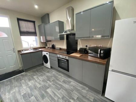 Dewsbury Road (Room 2), Beeston, Leeds - Photo 5
