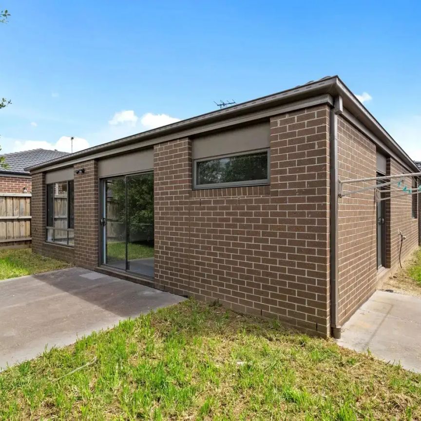 “Fabulous Family Home” - Photo 1