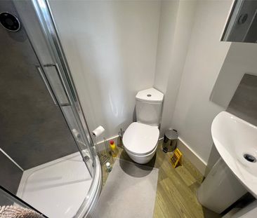 2 bedroom apartment to rent - Photo 5