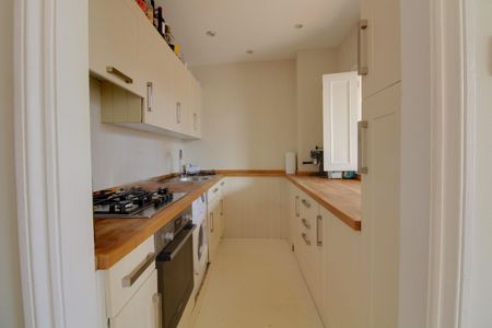 1 Bedroom - Photo 5