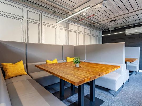1 bedroom in a flat share to rent - Photo 1
