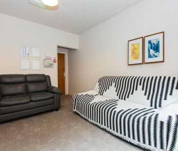 5 bedroom detached house to rent - Photo 1