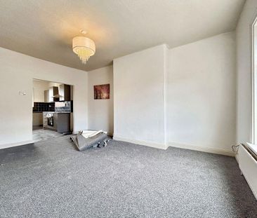 3 bed upper flat to rent in SR8 - Photo 5