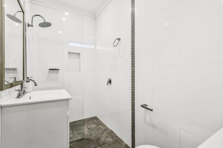 Cozy coastal hideaway - Photo 3