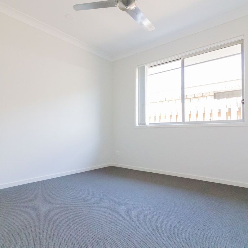 Family Home Located In The Pimpama Village - Photo 1