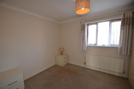 3 bedroom terraced house to rent - Photo 4
