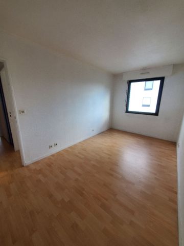 Location Appartement 3 pièces 68m² - Photo 3