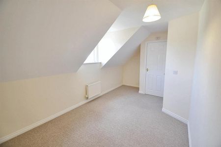 4 bedroom townhouse to rent - Photo 3