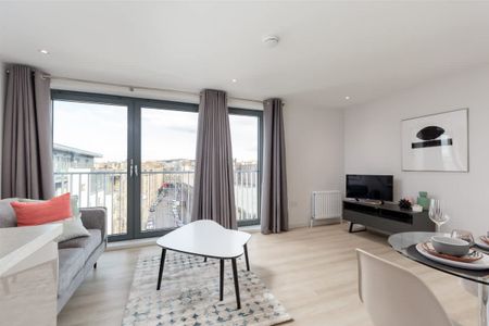 Canal Walk Edinburgh EH3 - Photo 2