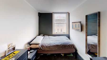 4 Bedroom 1 Bathroom - Photo 5