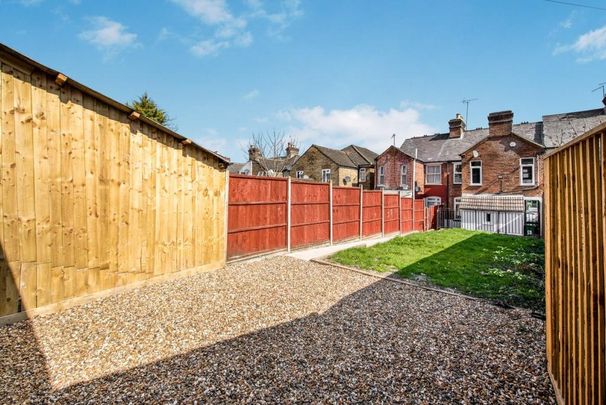 4 bedroom terraced house to rent - Photo 1