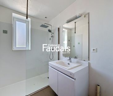 Location Appartement 4 pièces 75m² ST LO 50000 - Photo 4