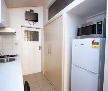 SELF-SUSTAINED STUDIO APARTMENT. - Photo 4