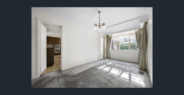 FAMILY LIVING AT ITS BEST! - Photo 1