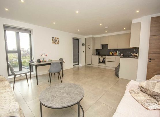 Telegraph Avenue - Photo 1