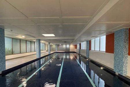 Spacious and Homey One Bedroom with Courtyard - Photo 4