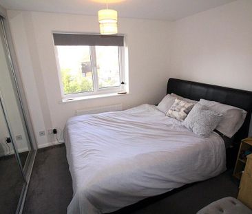 2 bedroom semi-detached house to rent - Photo 6