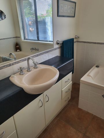 Bellbowrie - Photo 3