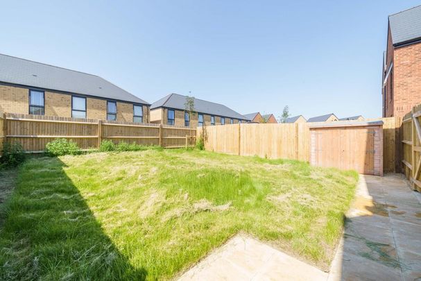 3 bedroom semi-detached house to rent - Photo 1