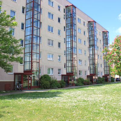 Dusche und Aufzug vorhanden - Photo 1