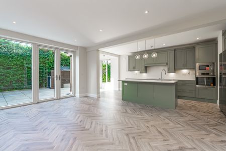 70 MERRION VILLAGE, MERRION ROAD, DUBLIN 4, D04 F2Y3 - Photo 5