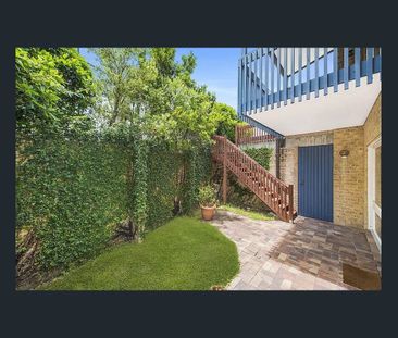 Spacious Townhouse - short term lease to 30 June 2026 only - Photo 4