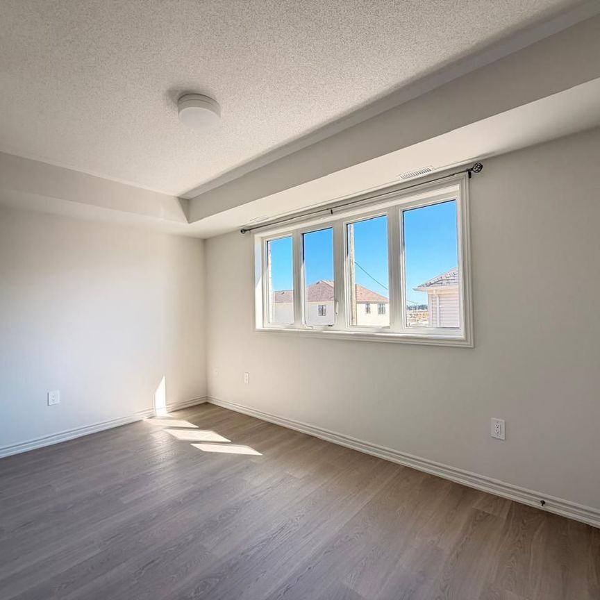 For Lease - 98 Donald Cameron Crescent, Clarington, Ontario - Photo 1