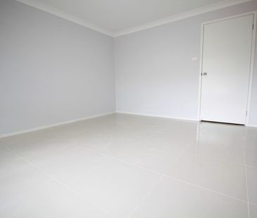 STUNNING NEAR NEW BRICK VENEER HOUSE - Photo 6