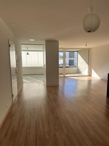4.5 Zimmer-Wohnung im Zypressenhof zu vermieten - Photo 2